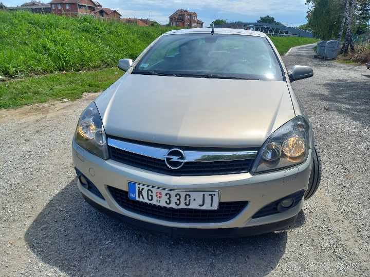 Opel astra H 2006 god.1.9cdti nov…kabrio